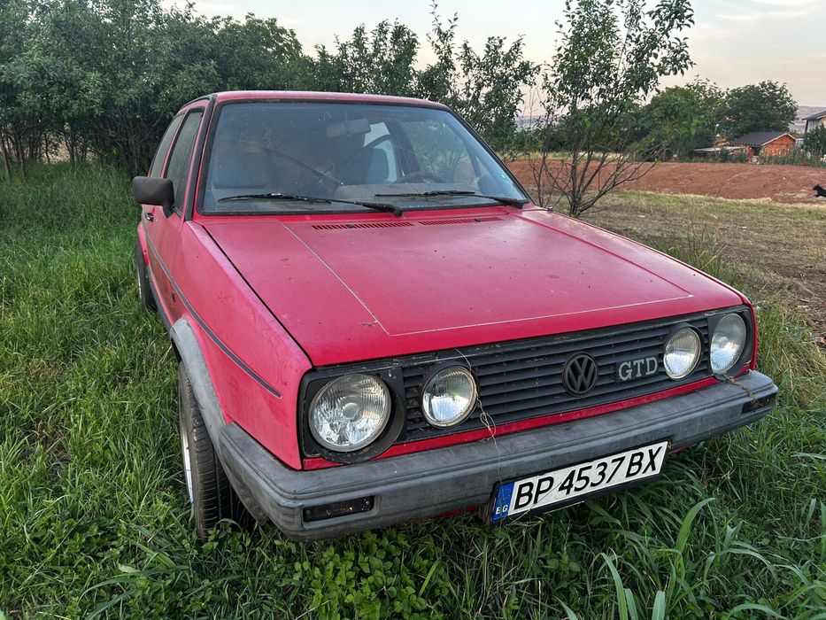 VOLKSWAGEN Golf