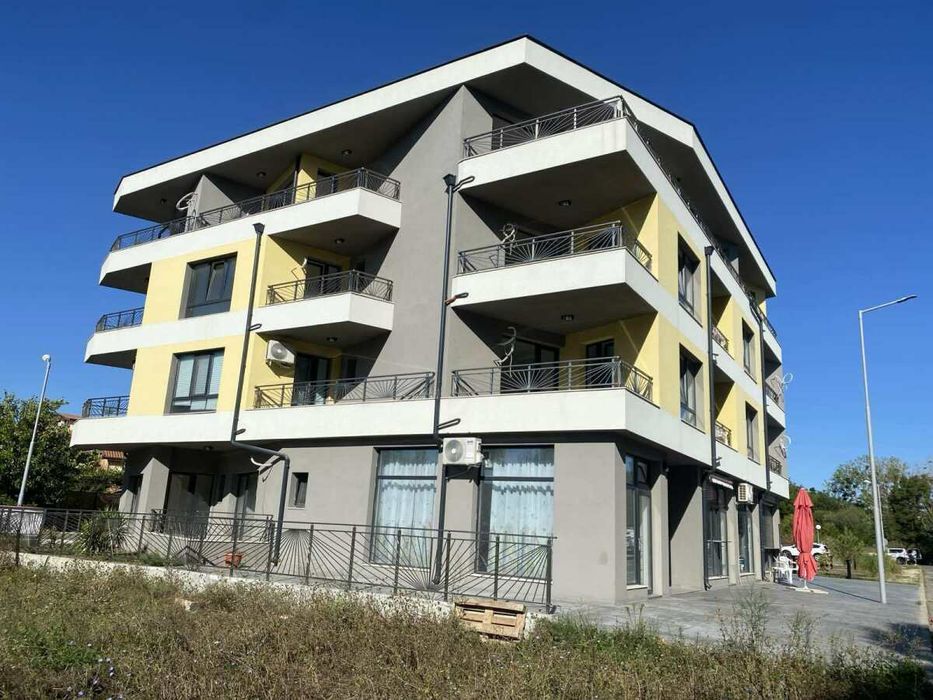 Тристен апартамент в кв. Василико, гр. Царево - 83 m²