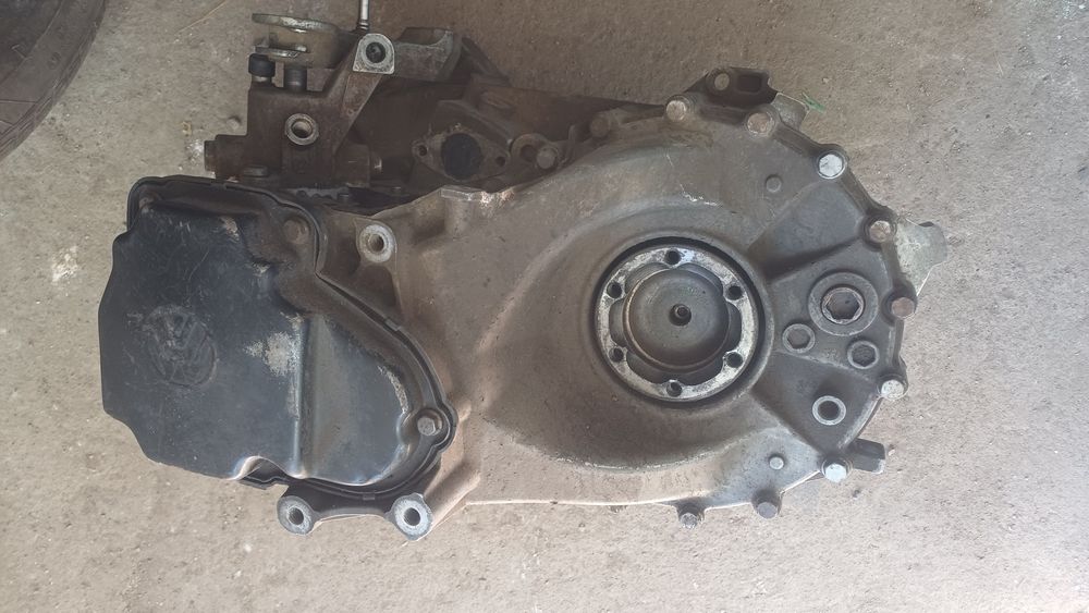 Продам б/у  МКПП на VW Т5