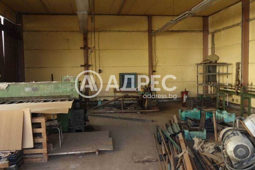 Хале/работилници