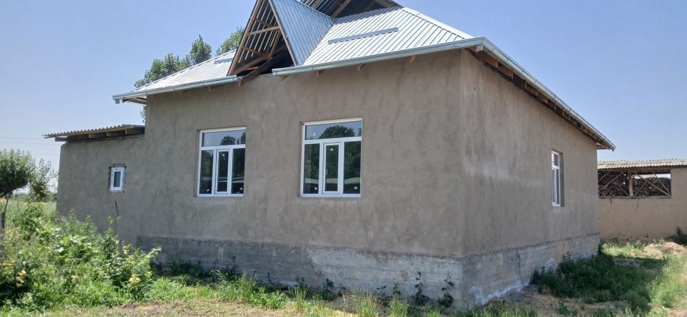 Toshkent viloyati Yuqori Chirchiq tumani  Uy sotiladi