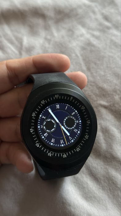 Продам smart часы Y1