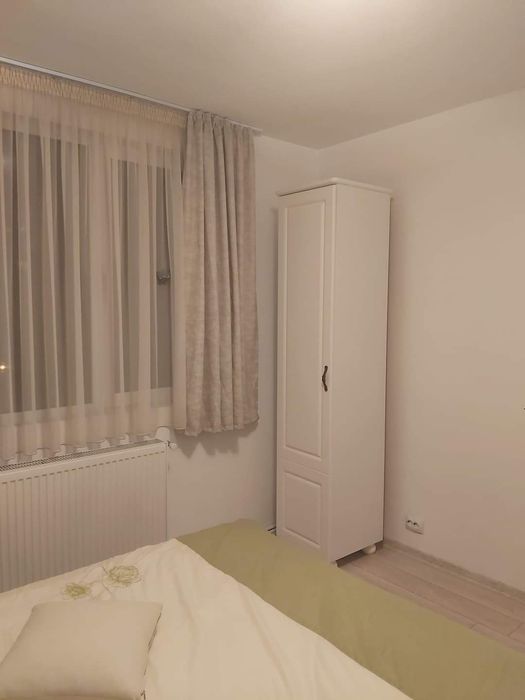 Inchiriez apartament