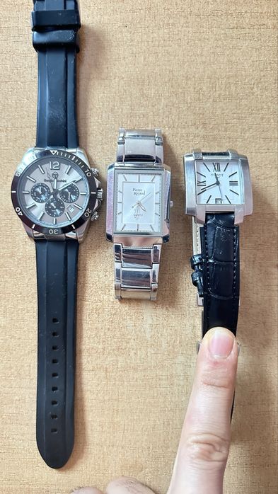 Часы наручные в хорошем состояний