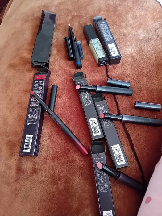 Surrat-fond de ten și palette concealer