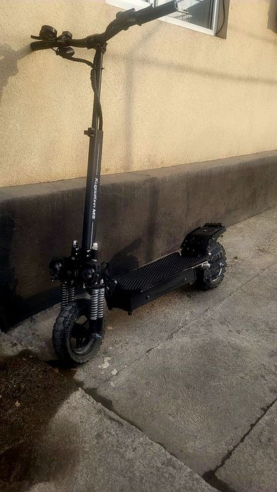 Электро самокат M5 sport