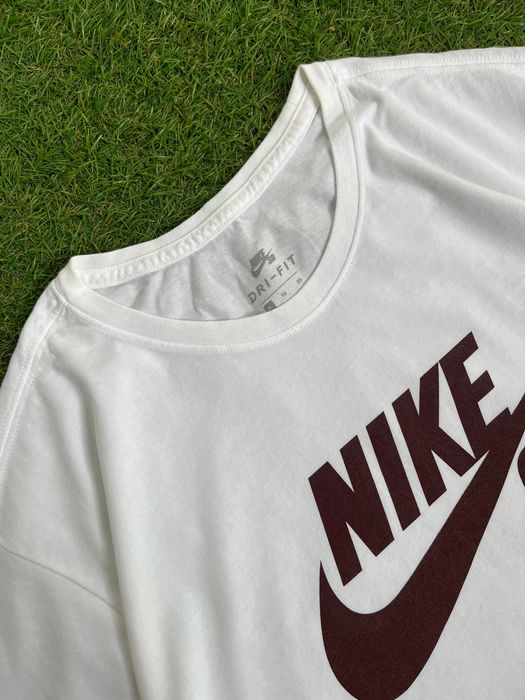 Мъжка блузка : Nike SB Logo Tee XL