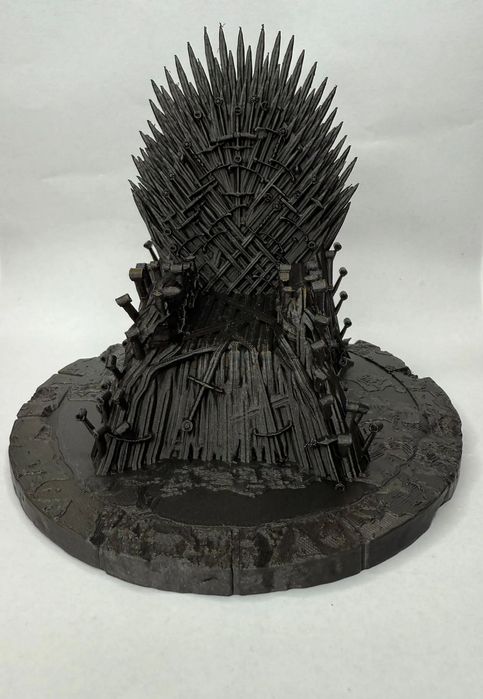 Декоративна фигура "Железният трон" (с дракон) от Game of Thrones
