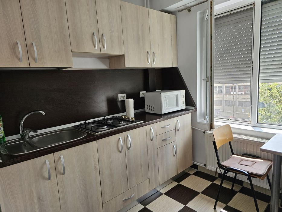 Închiriez apartament cu o cameră,  Oradea