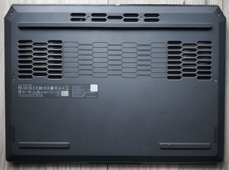 Laptop Gaming Lenovo Loq 15,6 FHD i7-13650HX 32GB SSD 1 TB RTX 4060 8GB !