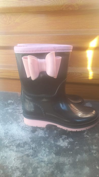 За все 5000 вся обувь