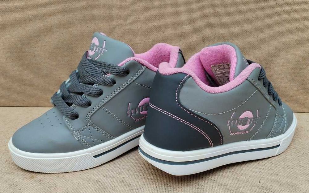 SkateMate by Heelys детски скейт маратонки с колелца на петите #19см.