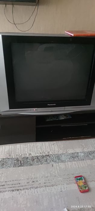 Продам телевизор Panasonic ламповый