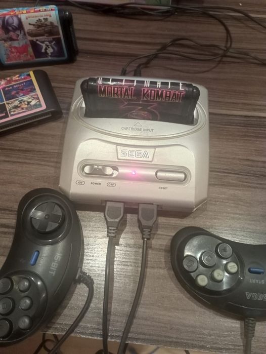 Sega 1999 года выпуска с играми