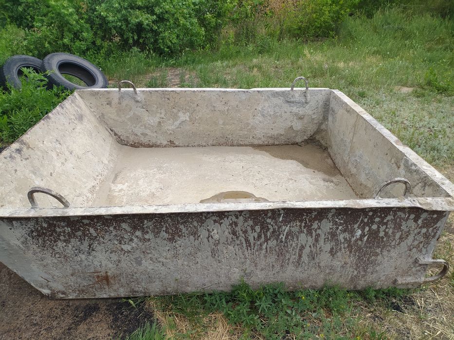 Бадья-емкость для строительства