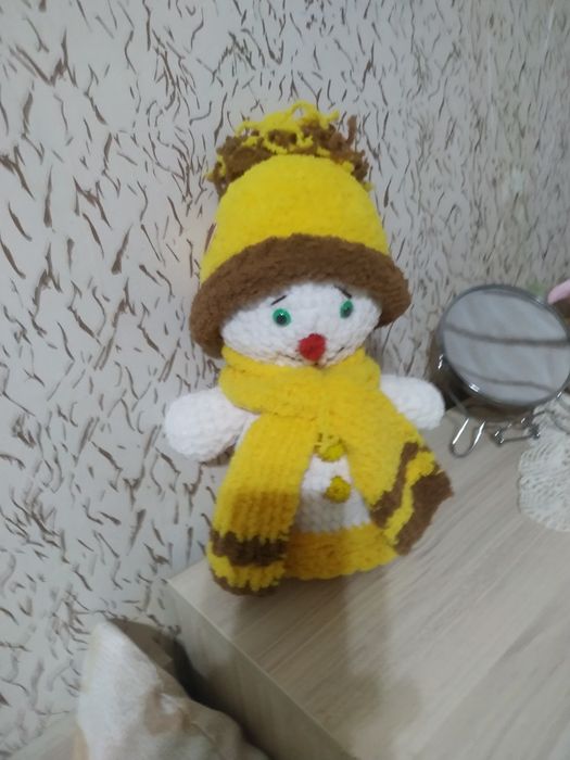 Плетени играчки.