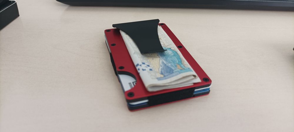 Метален портфейл със защита от сканиране RFID Cardholder Картодържател
