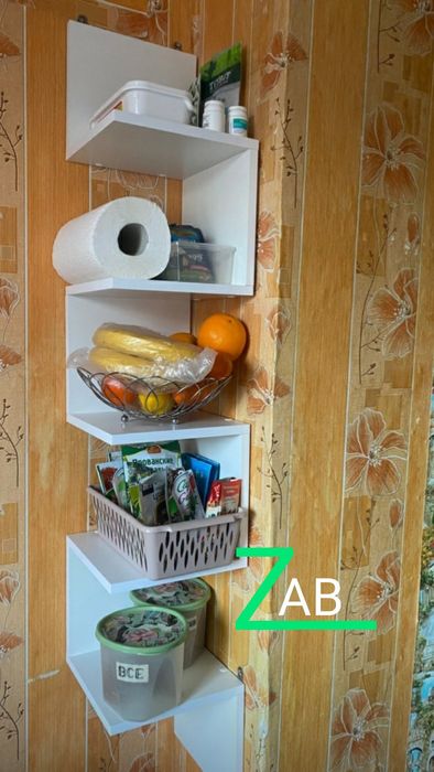 Подвесная угловая полка по низкой цене от производителя.