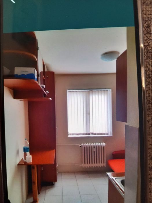Închiriez Garsonieră