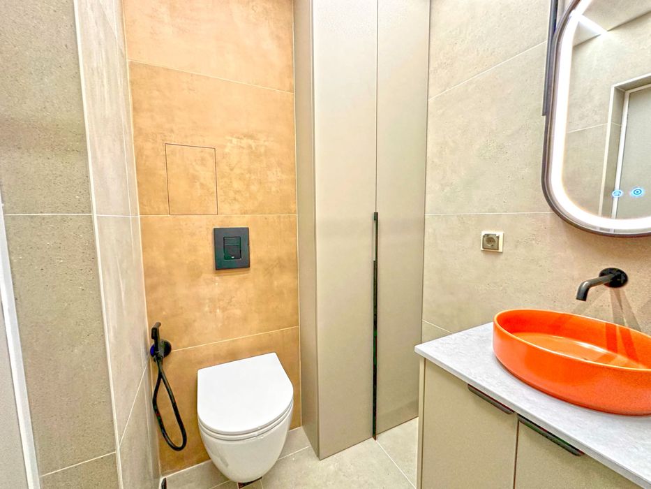 Продава се Тристаен апартамент в София, Младост 4 - 107 кв.м за 3272 €/кв.м - Снимка #12