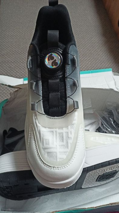 Кросовки на колесиках