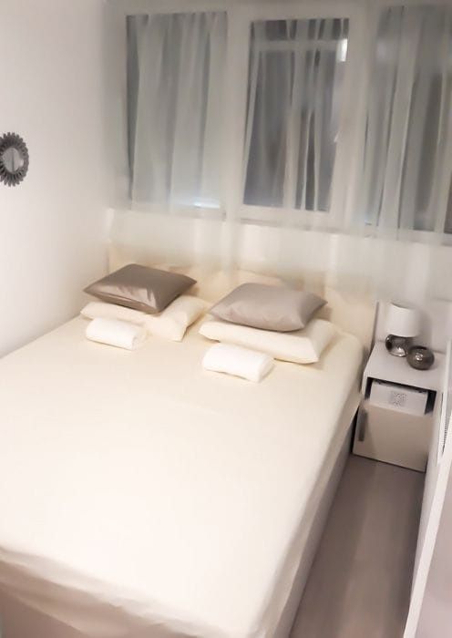 Cazare în garsoniera transf. în apartament cu 2 cam , regim hotel