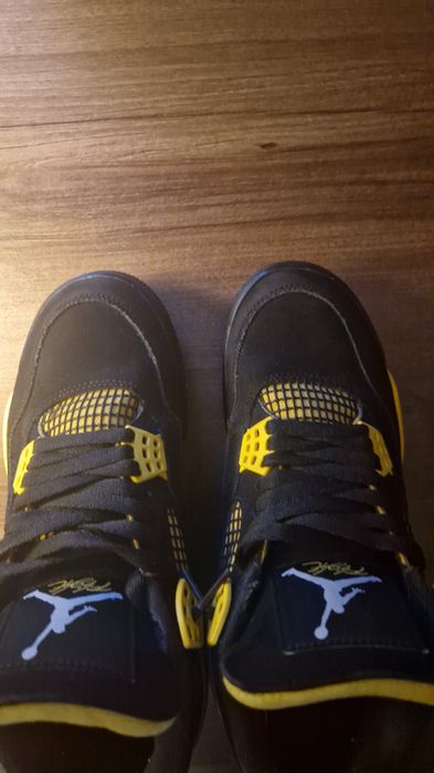 Jordan 4 yellow thunder