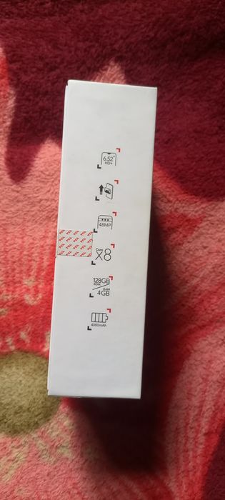 TCL 10 CE xotira 128 +4gb ishlaydi barariya 4ming apr versiya 11  bir