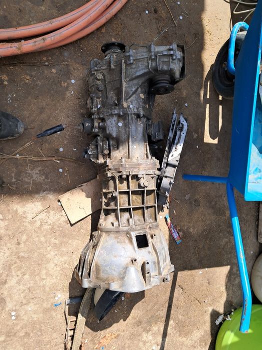 Коробка продаётся механика от тойота сюрф прадо хай люкс .не дорого .