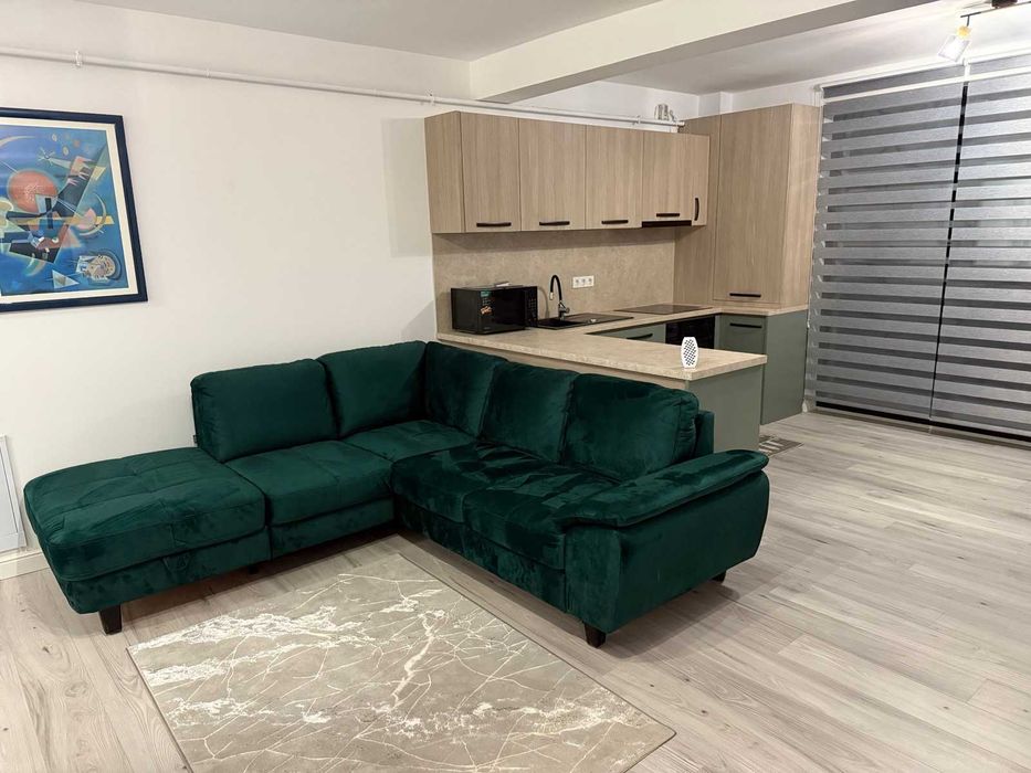 Inchiriez Apartament Modern 3 Camere Zona Bradet