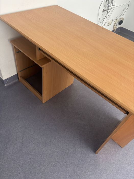 Birouri si alt mobilier second hand
