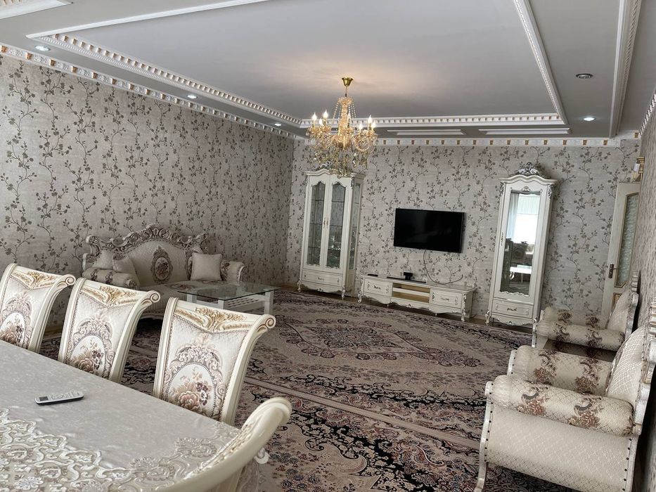 Аренда МАРКАЗ 15 Жангох  3 комнатная 180 квадрат