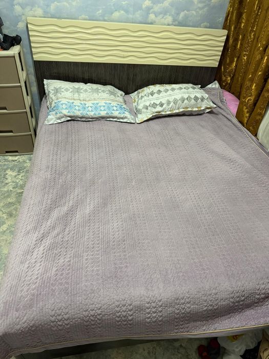 Кровать двухспальная 160/200