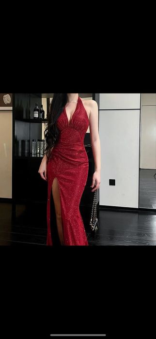 Платье вечерние новый !!