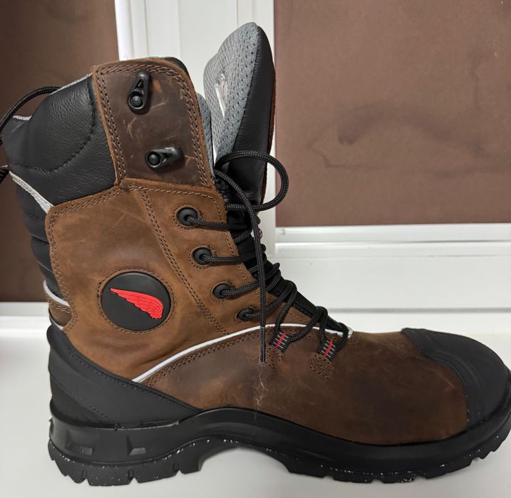 Продам зимние ботинки Red Wing