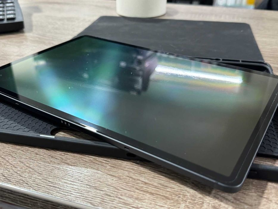 Samsung TAb s8 + 5g