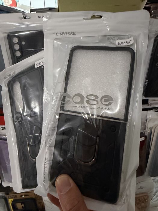 Samsung Galaxy Z Fold 7 , Samsung Galaxy Z Flip 7 удароустойчив гръб