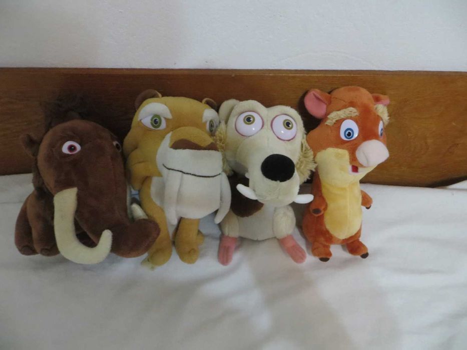 Играчки Маша,  господин Нилсон, кончето на Пипи, Силвестър и други