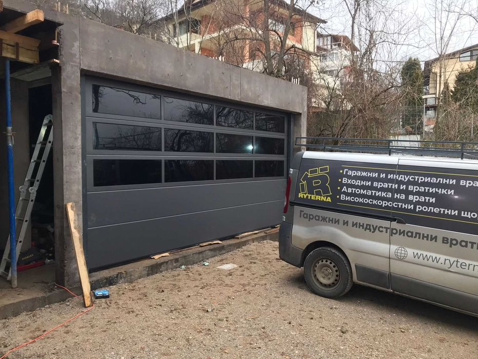 Секционна врата 6000×2500