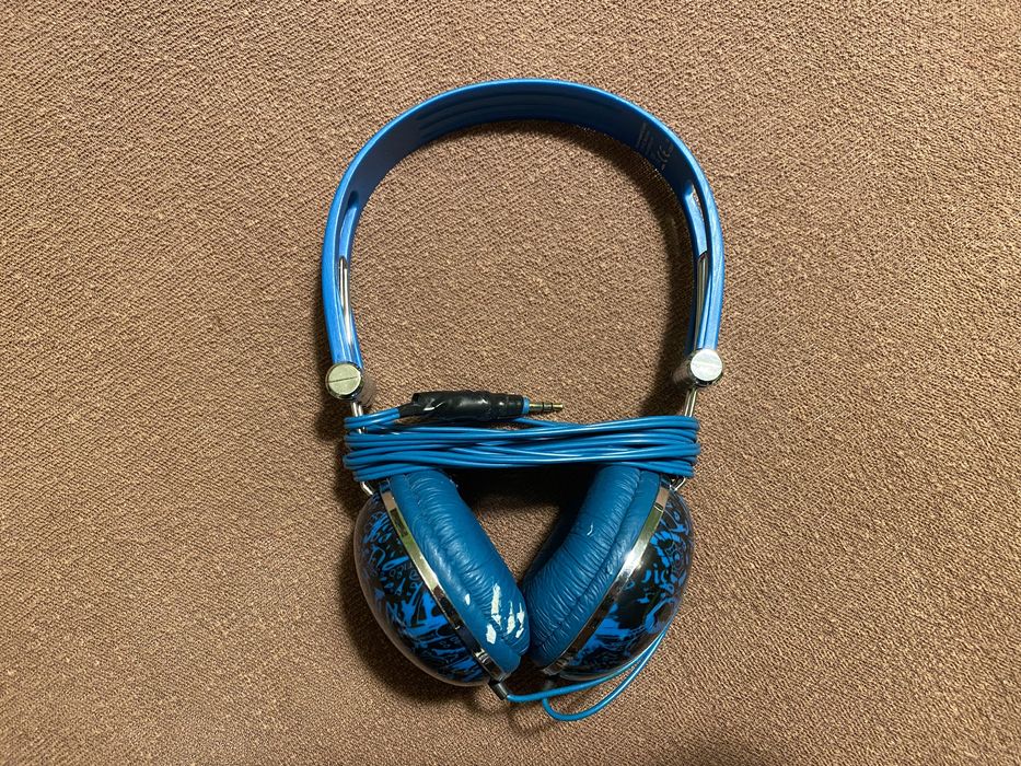 Продавам слушалки hama