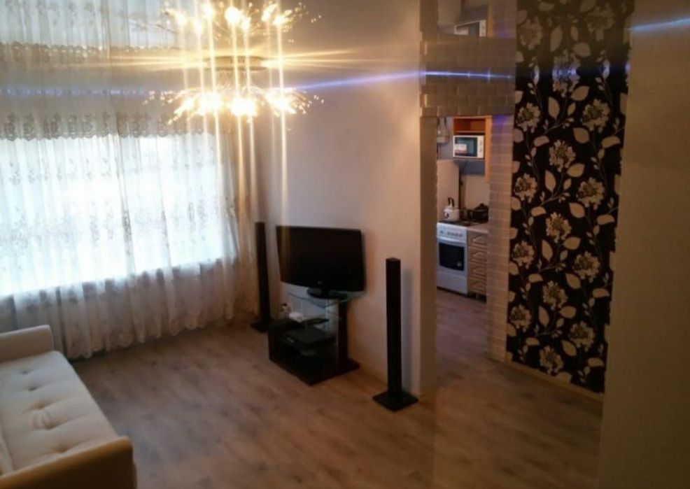 Абая. 1-комнатная в центре