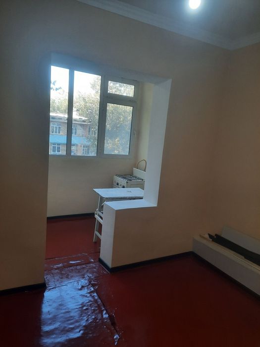 Сотилади: Чирчик шахар, Тройцкий центри Феруза-4 уй, 1 хоналик, 4-этаж