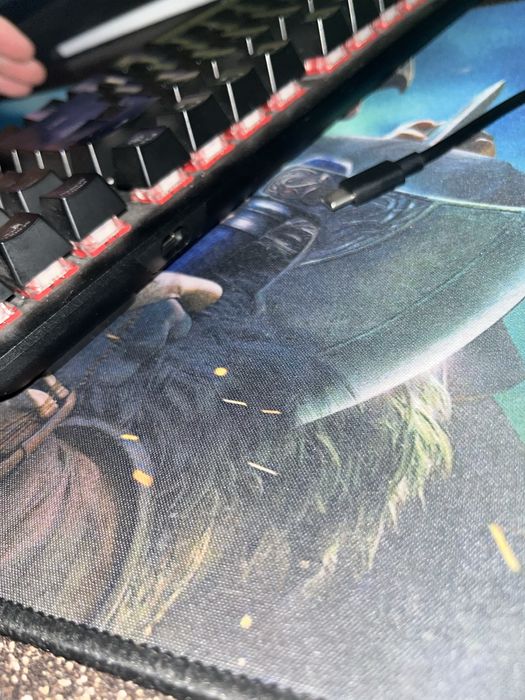 Продаю клавиатуру HyperX