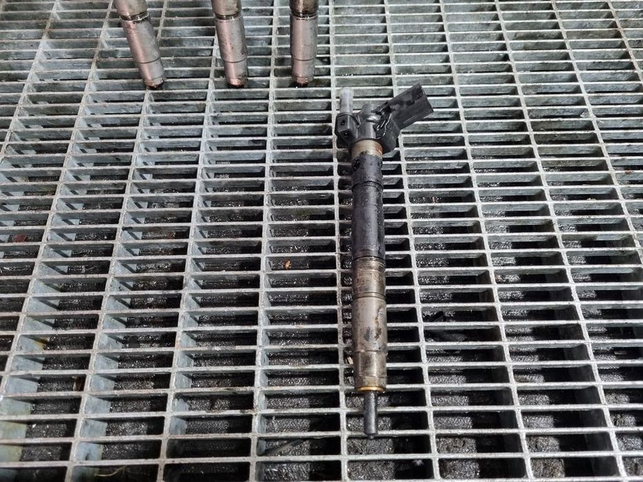 Injector Volkswagen Tiguan 5N 2.0 TDI 2007 - 2011 140CP CFFB (1114) Diesel Injectie ...