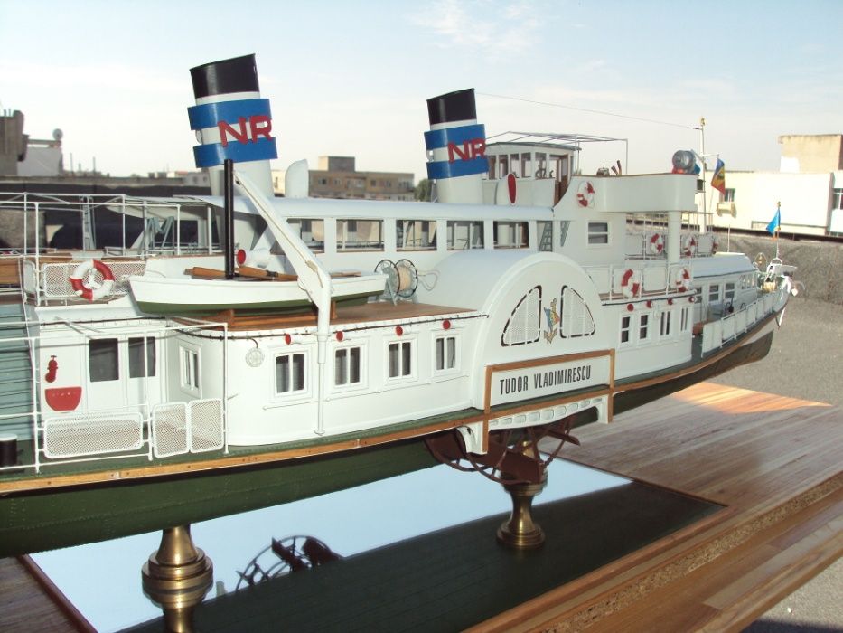 Macheta navei de pasageri Tudor Vladimirescu