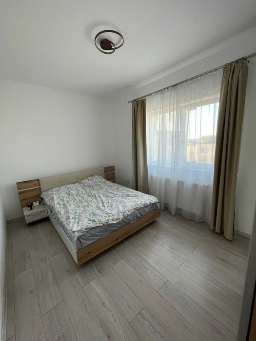 Proprietar închiriez apartament cu 2 camere, decomandat, în zona Calea Urseni