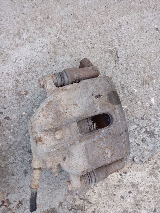 Предни спирачни апарати Renault Scenic 1.9 dci 102