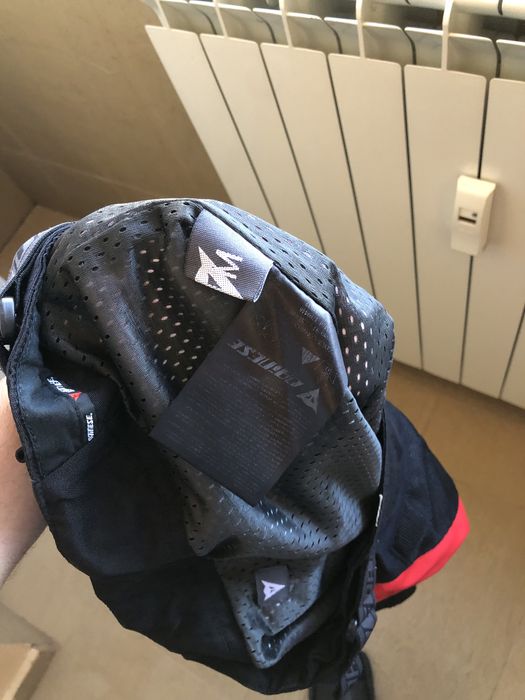 Dainese къси панталонки