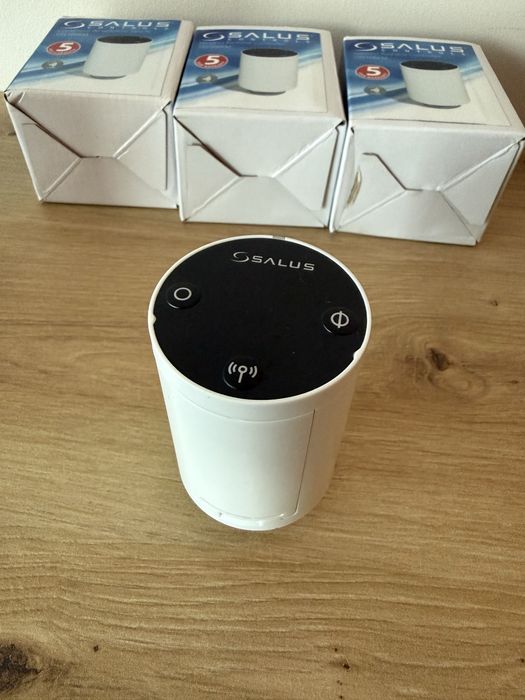 4 buc - TRV10RFM Salus Radiator Wireless Controller
