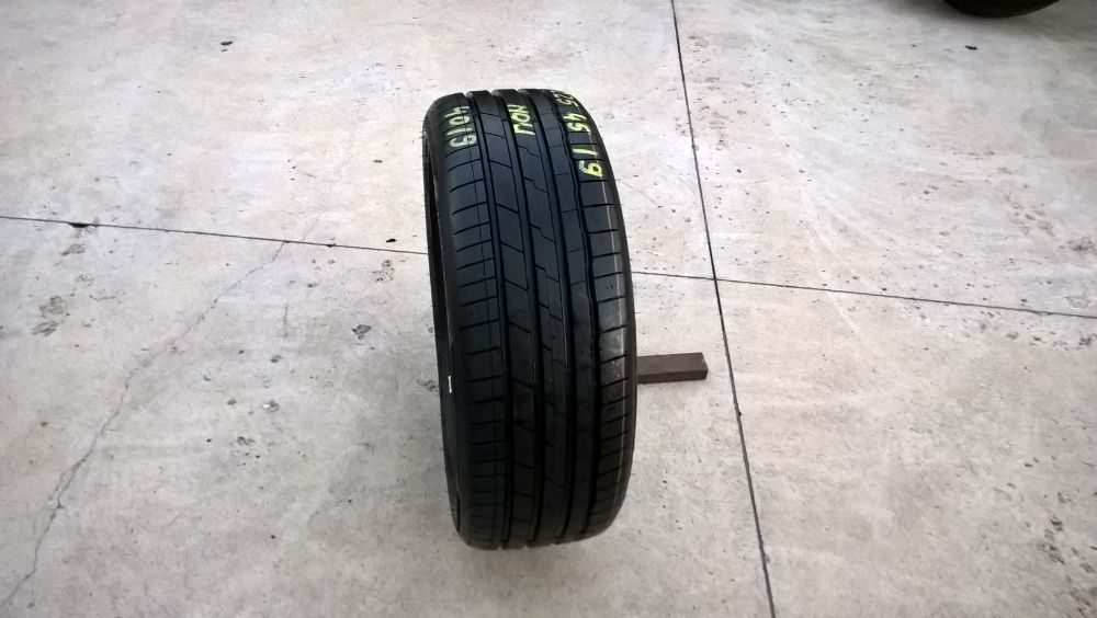 O anvelopa noua de vara 225 45 19 hankook ventus 1 evo 3
